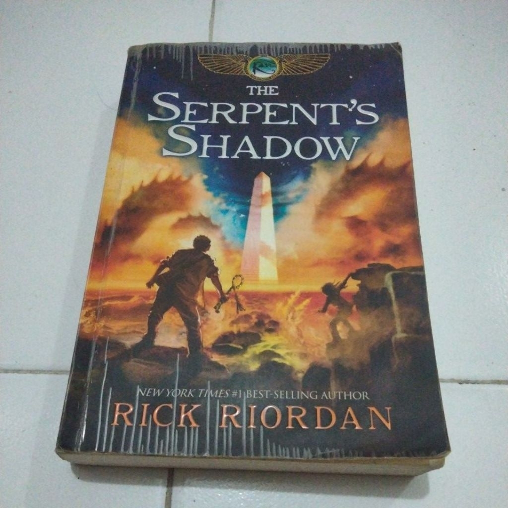 นวนิยายภาษาอังกฤษ The Serpents Shadow | Shopee Thailand