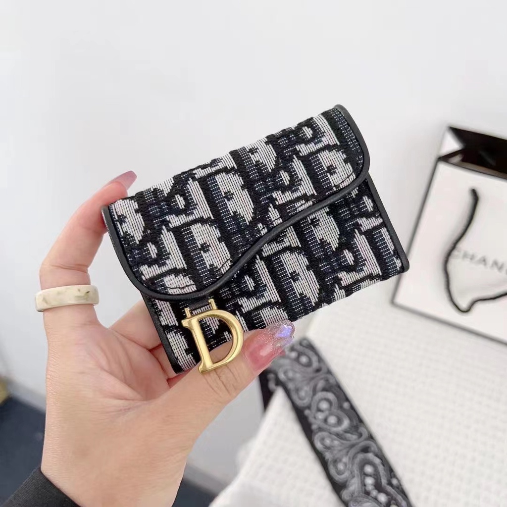 in-stock-luxury-brand-d-embroidered-fabrics-magnetic-buckle-clamshell-card-package-explosion-proof-multi-card-ultra-thin-card-package-male-and-female-cardholders-credit-card-holders-business-card-hold