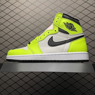 555088702 Air Jordan 1 