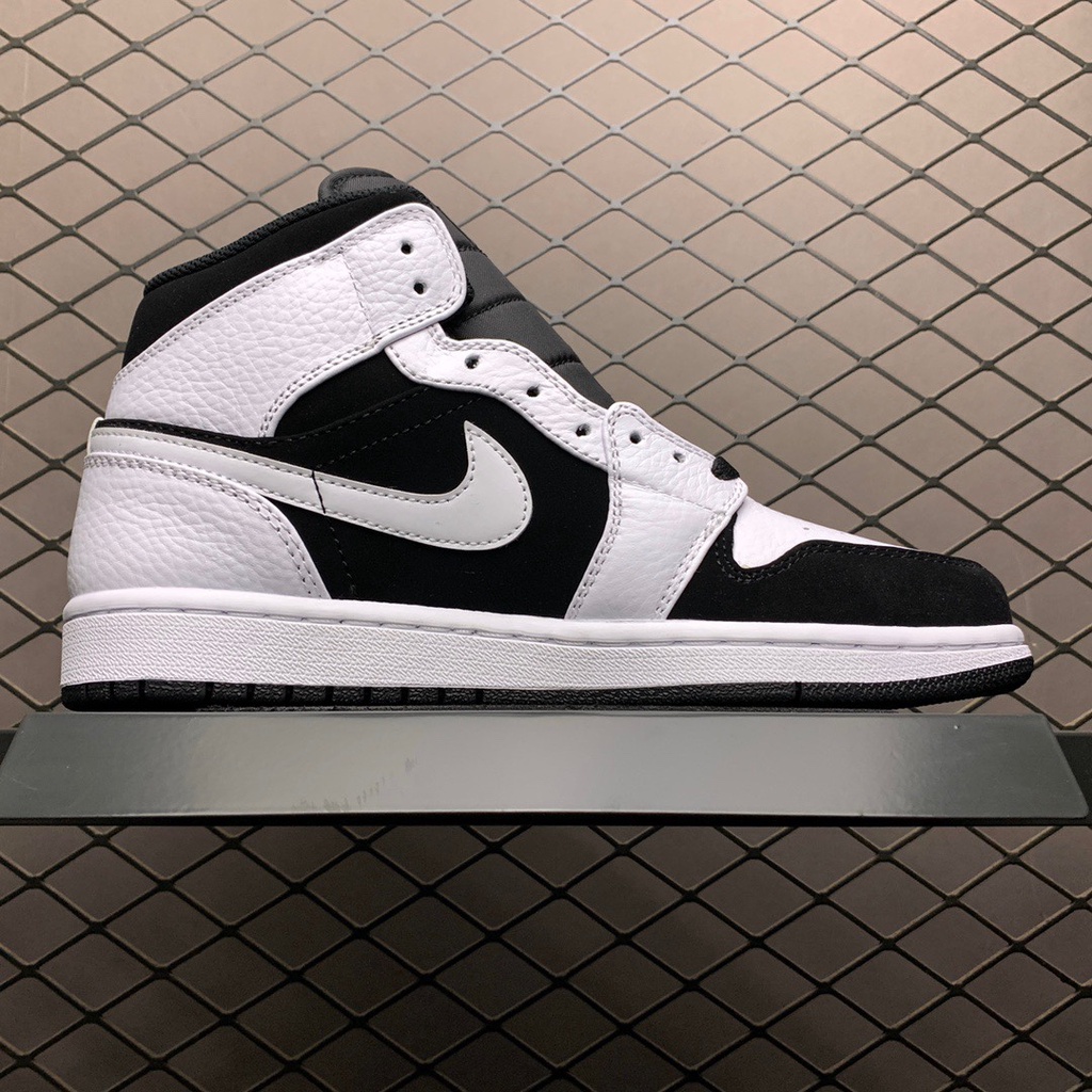 554724รองเท้าบาสเก็ตบอล-air-jordan-1-mid-aj1-1-113