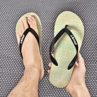 รองเท้าแตะ รองเท้าแตะ Flip-Flop อินเทรนด์ของผู้ชายฤดูร้อนใหม่สวมด้านนอกกันลื่นสุทธิรองเท้าแตะสีแดงรองเท้าแตะชายหาดลำลองผ