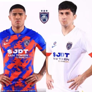 【Player Issue】เสื้อกีฬาแขนสั้น ลายทีมชาติฟุตบอล Johor 23-24 ชุดเหย้า สีแดง และสีขาว คุณภาพสูง ไซซ์ S-2XL