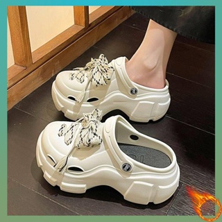 รองเท้าส้นตึก รองเท้าถ้ําใหม่ผู้หญิงฤดูร้อนสวมแพลตฟอร์ม DIY รองเท้าแตะผู้หญิงสุทธิคนดังเหยียบความรู้สึกกระเป๋าหัวครึ่งลากรองเท้าแตะผู้หญิง