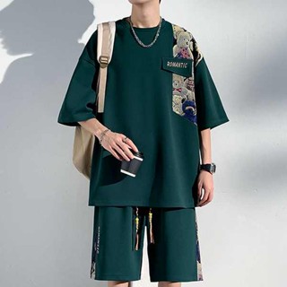 แฟชั่นสําหรับผู้ชาย เสื้อ+กางเกงขาสั้น ไซส์ใหญ่พิเศษ ทรงหลวม พลัสไซซ์ ชุดเซต 2 ชิ้น กางเกงขาสั้นผู้ชายฤดูร้อนใหม่สไตล์จีนแห่งชาติแนวโน้มแผงการออกแบบความรู้สึกอินเทรนด์แบรนด์หลวมบวกขนาด athleisure