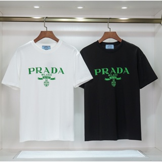 Prada เสื้อยืดแขนสั้น ผ้าฝ้าย พิมพ์ลาย คลาสสิก แฟชั่นคู่รัก สําหรับชาย และหญิง