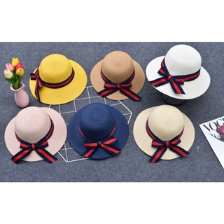 ภาพหน้าปกสินค้าหมวกสานผู้หญิง [รุ่นA029] หมวกปีกกว้าง หมวกกันแดด หมวกแฟชั่น หมวกเที่ยวทะเล หมวกสวย หัวกลมประดับด้วยโบว์ ที่เกี่ยวข้อง