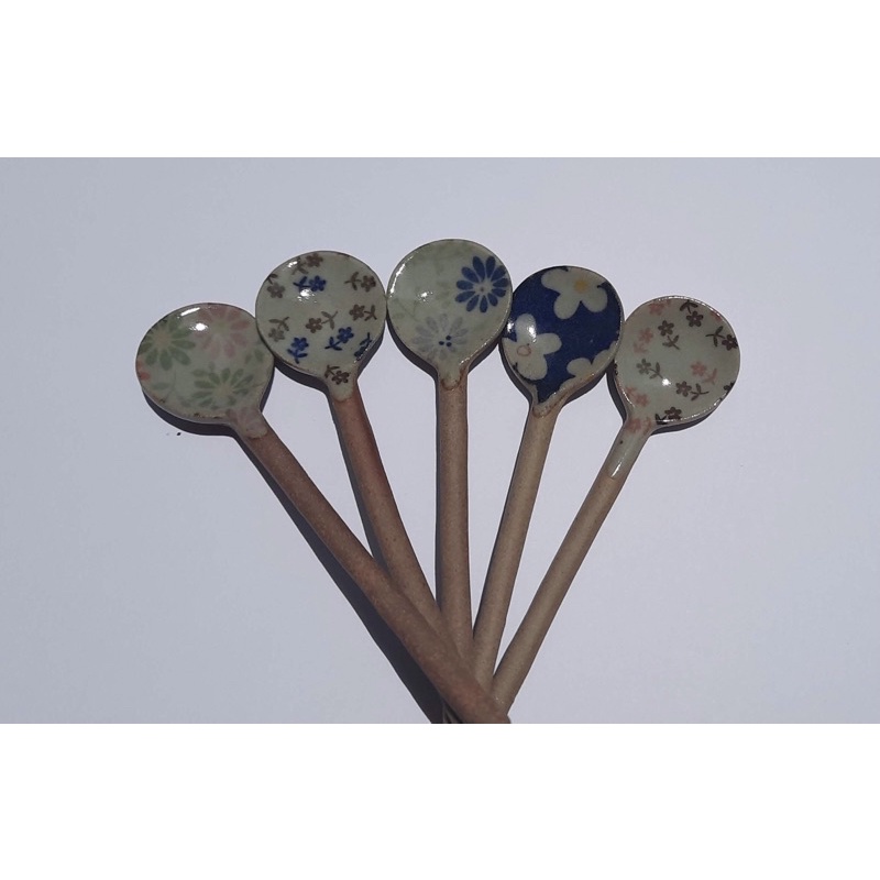 ช้อนลายดอกไม้-เครื่องปั้นดินเผา-minoyaki-ศิลปะงานปั้นขึ้นชื่อในประเทศญี่ปุ่น-made-in-japan