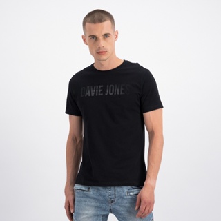 Tee HH DAVIE JONES เสื้อยืดพิมพ์ลายโลโก้ สีดำ Logo Print T-Shirt in black LG0031BK เสื้อยืดคอกลม2[@