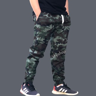 ภาพขนาดย่อของภาพหน้าปกสินค้ากางเกงขาจั๊ม Jogger Pants สีพื้นลายทหารชน จากร้าน skyth66 บน Shopee
