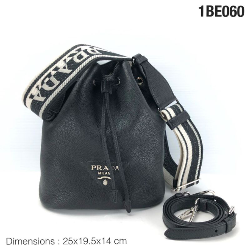 prada-bucket-bag-ของแท้-100-ส่งฟรี