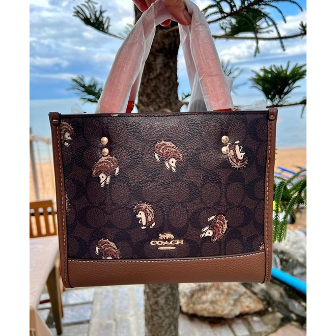 coach-dempsey-tote-in-signature-canvas-with-hedgehog-print-cc769