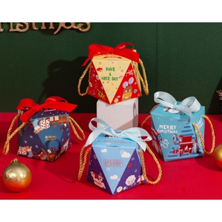 ภาพหน้าปกสินค้าGIDA✏️ พร้อมส่ง กล่องของขวัญคริสต์มาส กล่องของขวัญ กล่องตกแต่งคริสต์มาส กล่องใส่ขนม ลูกอม สำหรับเทศกาลคริสต์มาส ที่เกี่ยวข้อง