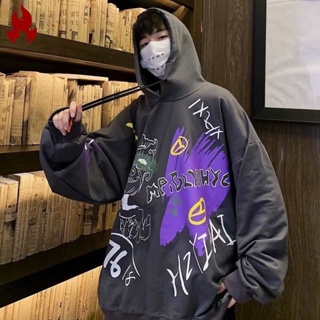 ภาพหน้าปกสินค้าHOTMAN เสื้อกันหนาวมีฮู้ดผู้ชายสำหรับฤดูใบไม้ร่วง/ฤดูหนาว Graffiti พิมพ์เสื้อสเวตเตอร์หนา ฮิปฮอป Oversize สไตล์เกาหลีแขนยาว Hoodie ที่เกี่ยวข้อง