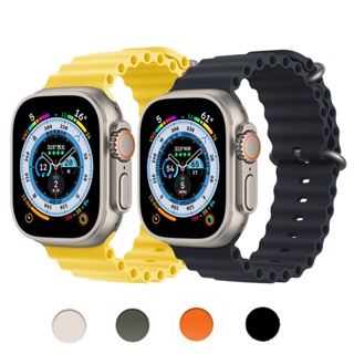 ภาพหน้าปกสินค้าสายนาฬิกาข้อมือซิลิโคน สําหรับ Apple watch Band 8 Ultra 49 มม. 44 มม. 40 มม. 45 มม. 41 มม. 42 มม. 38 มม. 40 44 45 มม. iWatch Ultra series 7 6 3 se 8 ที่เกี่ยวข้อง
