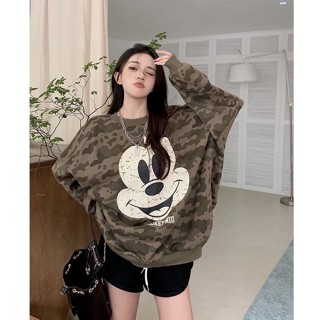 🥑เสื้อสเวตเตอร์ลายพรางย้อนยุคอเมริกันมิกกี้สำหรับผู้หญิงฤดูใบไม้ร่วงกลางยาวหลวมแขนยาวเสื้อสวมหัวรอบคอ