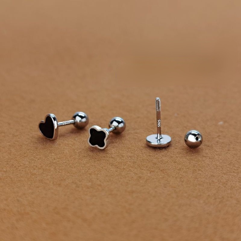 yy-ต่างหูเงิน-s925-จี้รูปใบโคลเวอร์สี่แฉก-ทรงกลม-สกรูเกลียว-สําหรับผู้หญิง