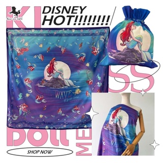 ภาพหน้าปกสินค้าKiss Me Doll - ผ้าพันคอ/ผ้าคลุมไหล่ Disney Ariel ลาย Mermaid\'s wave ขนาด 100x100 cm. ที่เกี่ยวข้อง