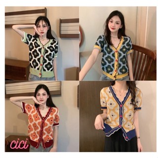 CICI🍓พร้อมส่ง🍍(6377)เสื้อไหมพรมแขนสั้นทอลาย แต่งกระดุมลายดอกไม้ ทอสีmatchสวยมากๆ