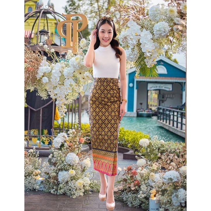 กระโปรงลายไทยประยุกต์ ผ้าคอตตอนนุ่ม ใส่ไปวัดทำบุญ เข้ารูป สวยเก๋ มีหลายไซส์ มุมมองที่ 3