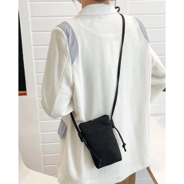 พร้อมส่ง-minimal-bag-กระเป๋าสะพายข้าง-กระเป๋าผ้าสะพายข้าง-มินิมอล-b2202