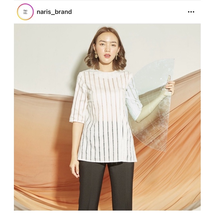 เสื้อ-naris-m-ผ้าลายในตัว-เนื้อบาง-ต้องใส่ทับใน