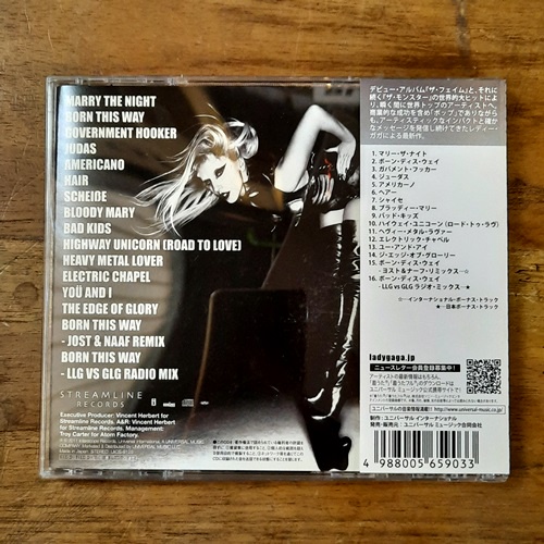 used-cd-ซีดีมือสองสากล-แผ่นนอกแท้-lady-gaga-born-this-way-used-cd-2011-japan-a