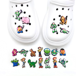 ภาพขนาดย่อของภาพหน้าปกสินค้าToy Story Jibbitz ตัวติดรองเท้าแตะ Crocs ลายการ์ตูน ของขวัญสําหรับเด็ก DIY จากร้าน ljlstore.th บน Shopee ภาพที่ 1