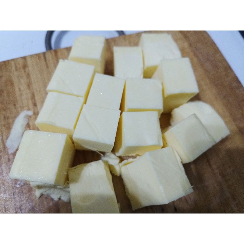 ภาพหน้าปกสินค้าถูกแรง เนยจืดนมแท้100% (Butter) ไม่มีไขมันพืชผสม ** ขนส่ง **(ส่งขนส่งมาตรฐานของShopee) จากร้าน shop.cheese บน Shopee