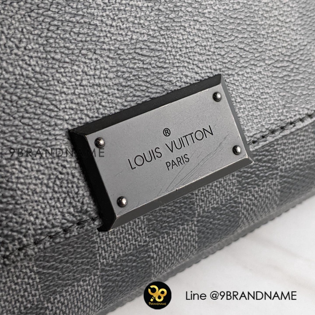 used-louis-vuitton-damier-graphite-district-mm