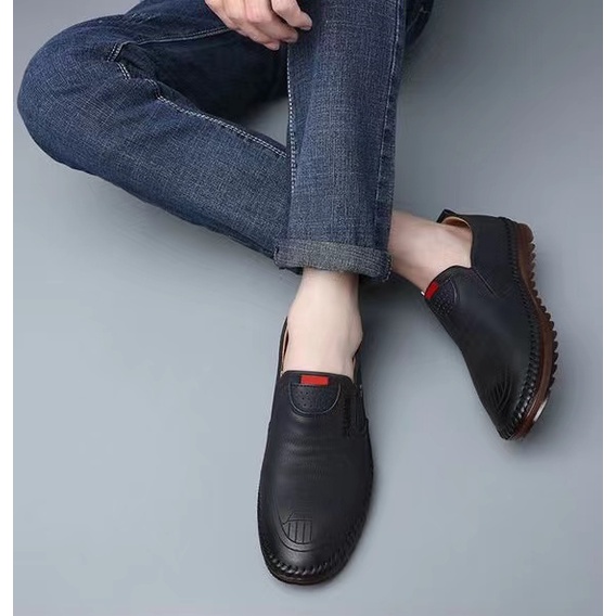ภาพสินค้ารองเท้าคัทชูผู้ชาย รุ่น พื้นนุ่ม หนังแท้ รองเท้าหนังผู้ชาย รองเท้าแตะ จากร้าน xiangqian6 บน Shopee ภาพที่ 7