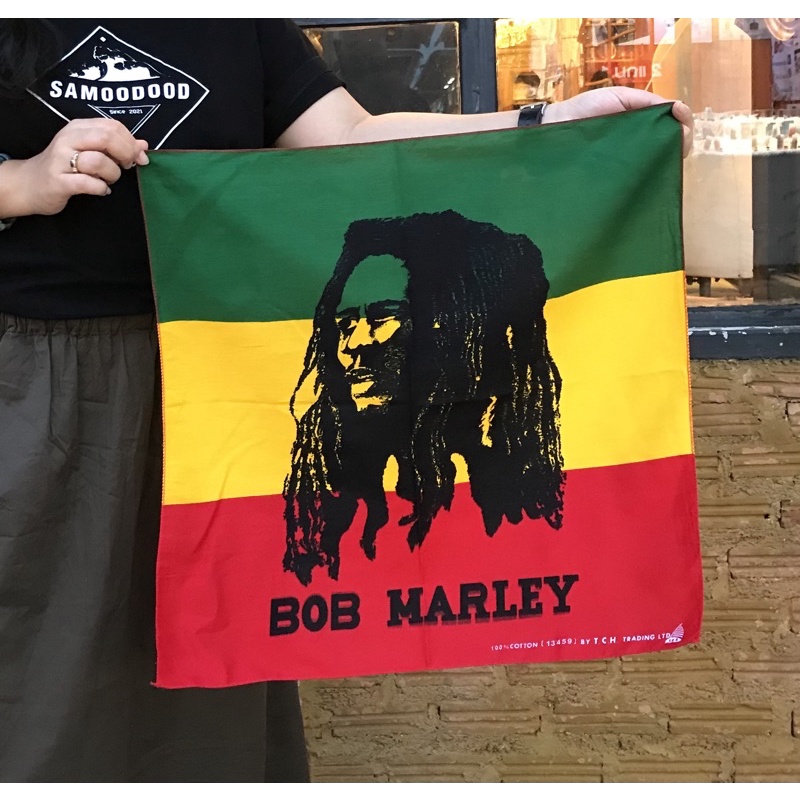 ภาพหน้าปกสินค้าผ้าลายใบกัญชา สายเขียว บ๊อบมาเล่ รัสต้า (พร้อมส่งจากไทย) Cannabis / Bob Marley Hanky จากร้าน md_storeroom บน Shopee