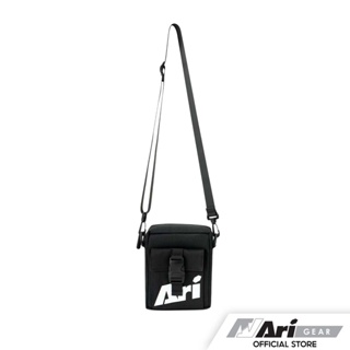 ARI EXPLORE MINI BAG - BLACK/WHITE/BLACK กระเป๋า อาริ เอกซ์พลอ มินิ สีดำ