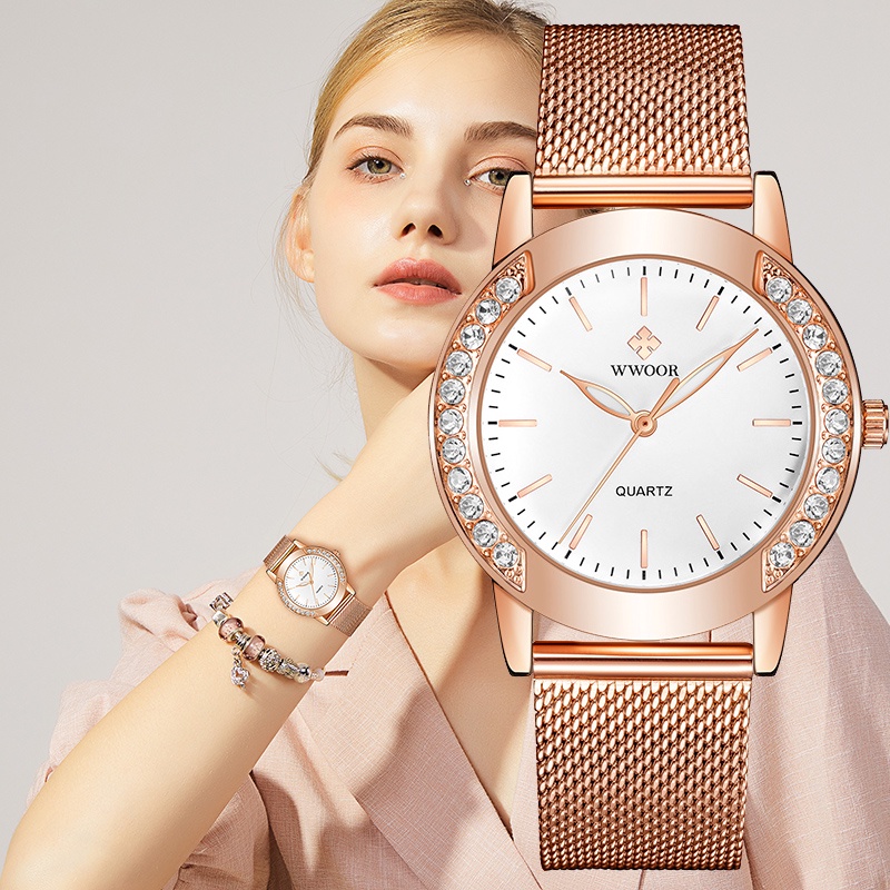 ภาพหน้าปกสินค้าWWOOR ผู้หญิงนาฬิกาแฟชั่น Rose Gold นาฬิกากันน้ำนาฬิกาสุภาพสตรีนาฬิกาควอตซ์ 8877 จากร้าน wwoor.th บน Shopee