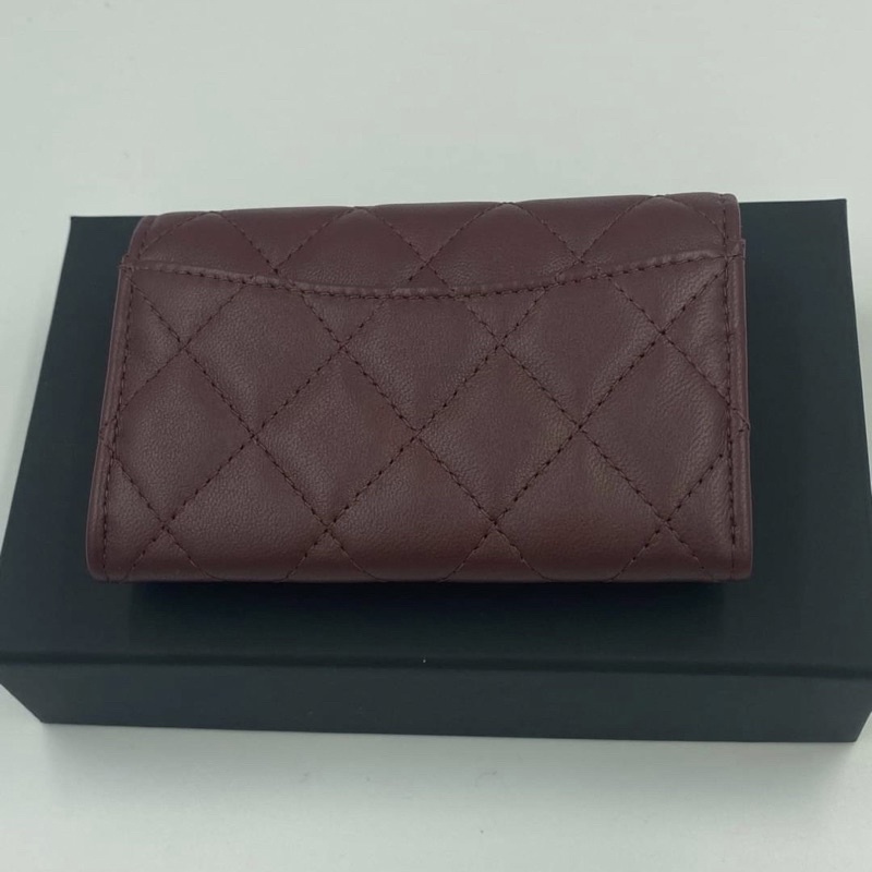 ของแท้-new-chanel-card-holder-lamb-skin-in-burgundy-กระเป๋าสตางค์ชาแนลแท้