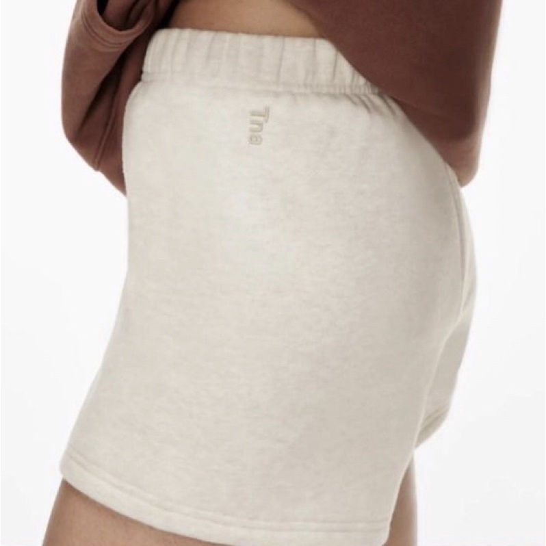 tna-cozy-fleece-perfect-high-rise-sweatshort-กางเกงขาสั้นแบรนด์