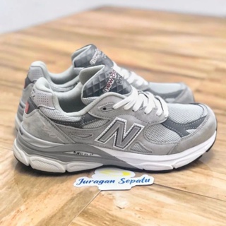 New Balance 990v3 