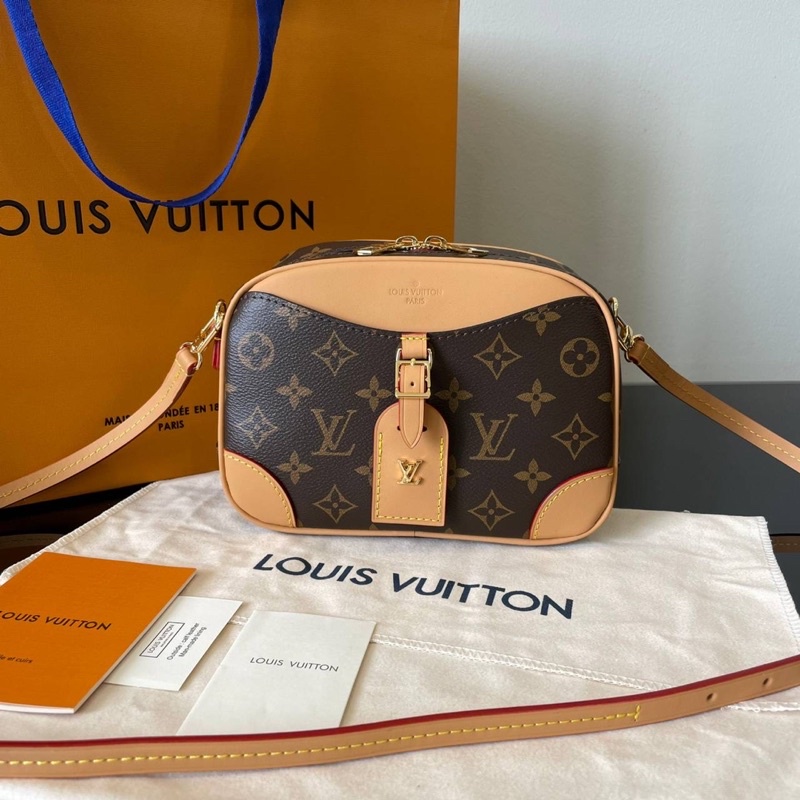 กระเป๋าสะพายแบรนด์เนม-louis-vuitton-size-8-5cm