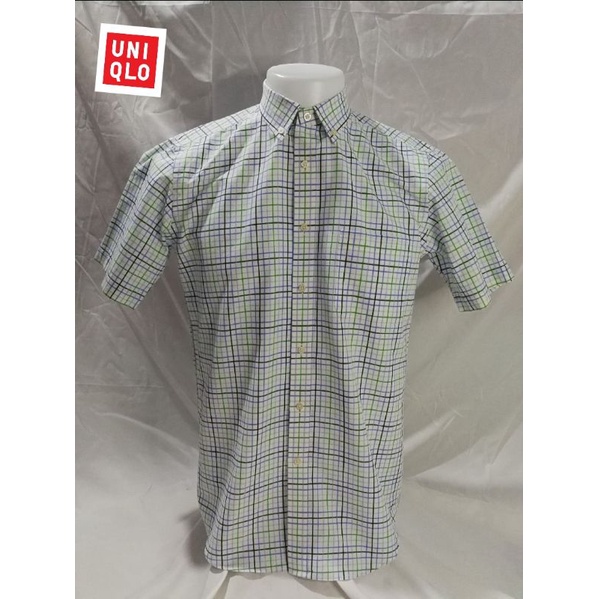 uniqlo-brand-2nd-hand-bk3-เสื้อเชิ้ตแขนสั้นผ้าฝ้าย-78-โพ-ลีเอสเตอร์-22-size-l-made-in-china-แท้มือสองกระสอบนำเข้า