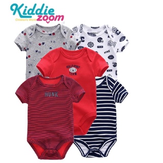 Kiddiezoom ชุด 5 ชิ้น ฝ้าย เด็กผู้ชาย ชุดนอน สาว แฟชั่น ชุดรอมเปอร์ แดงบริสุทธิ์+ สีเทาบริสุทธิ์+ สีฟ้าและสีขาว ลายทาง+ แดงดำ+ ขาวบริสุทธิ์ โล่ เวลาว่าง ออกไป ที่รัก จั๊มสูท ฤดูใบไม้ร่วง เวอร์ชั่นเกาหลี เสื้อแจ็กเกต ชุดวอร์ม