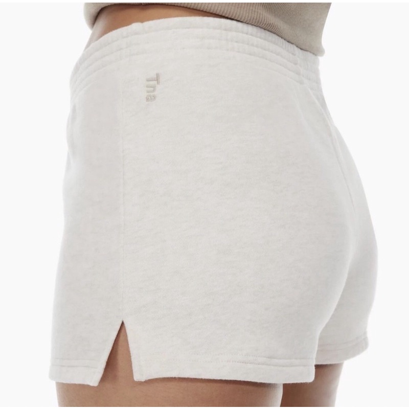 tna-cozy-fleece-perfect-high-rise-sweatshort-กางเกงขาสั้นแบรนด์