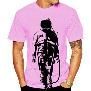 เสื้อยืดผู้ชาย Banksy sokak sanatı astronot uzay takım elbise şablon Hipster sanat erkek giyim tişört pamuk kısa kollu T