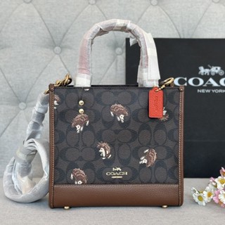 🎀 (สด-ผ่อน) กระเป๋า 8.5 นิ้ว CC769 Coach Dempsey Tote 22 In Signature Canvas With Hedgehog Print