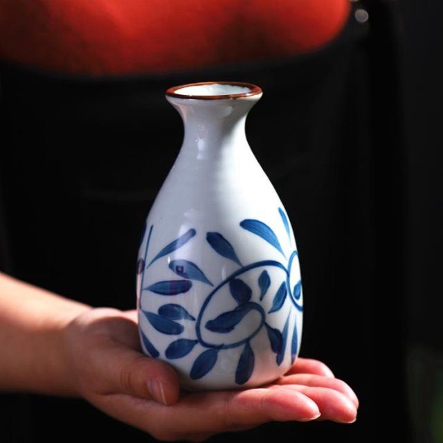 แก้วเซรามิกญี่ปุ่น-แก้วเซรามิค-ขวดเหล้าสไตล์ญี่ปุ่นใช้ในบ้านเซรามิกมือวาดสีใต้เคลือบสีสไตล์ญี่ปุ่นแก้วไวน์ขาวที่แบ่ง