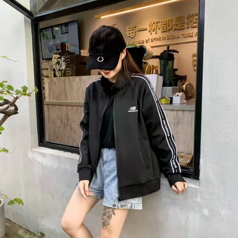 NEW BALANCE  เสื้อวอร์ม เสื้อวอร์มแขนยาว ของแท้ 100% เสื้อโค้ทแขนยาว กันลม สีขาว สีดำ https://wayoza.com