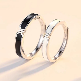 แหวนคู่รัก แบบเปิด ปรับได้ สีดํา สีขาว แบบเรียบง่าย แฟชั่นสําหรับผู้ชาย และผู้หญิง