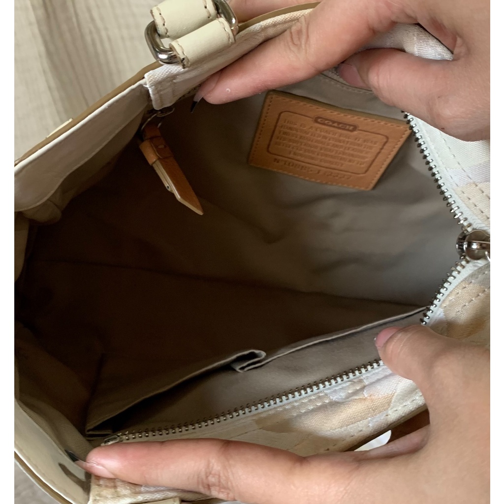 กระเป๋ามือสอง-coach-f13337-hampton-optic-signature-medium-carryall-bag-original