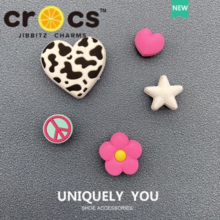 ภาพขนาดย่อของสินค้าjibbitz crocs charms แท้ ตัวติดรองเท้า เครื่องประดับแฟชั่น รูปดอกไม้ สําหรับตกแต่งรองเท้า crocs