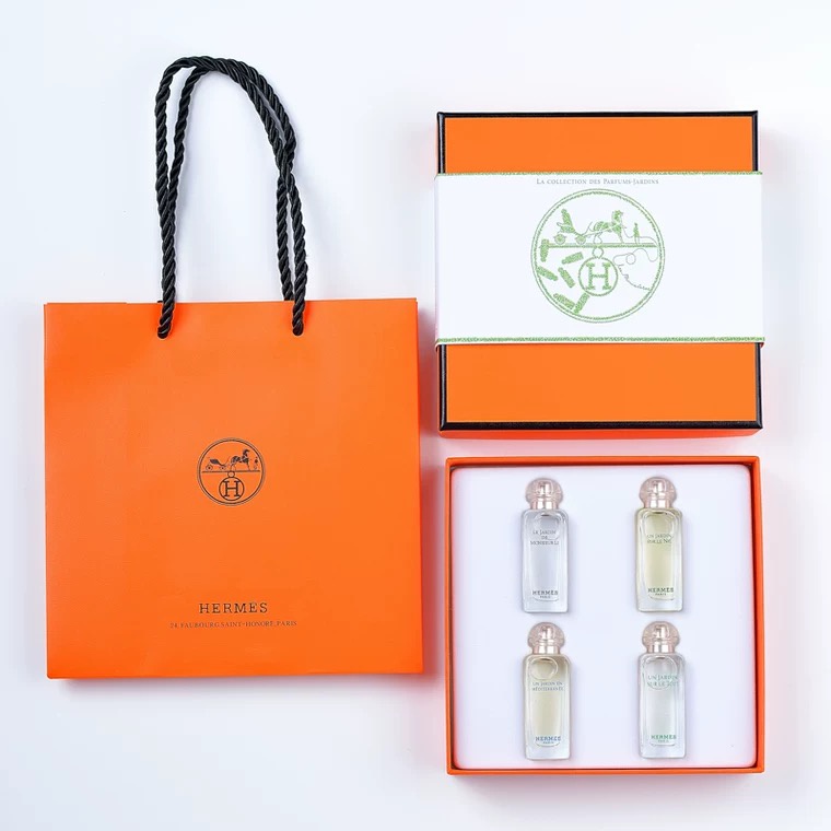 แบรนด์แท้100-hermes-un-jardin-sur-le-nil-sur-le-toit-monsieur-li-en-mediterranee-edt-7-5ml-4pcs-set-for-women-น้ำหอม