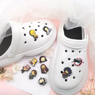 11 ชิ้น / เซต Ghost Slayer crocs เสน่ห์รองเท้า PVC รูปร่างที่แตกต่างกัน รองเท้าตกแต่งสัตว์เสน่ห์ปาร์ตี้ของขวัญ