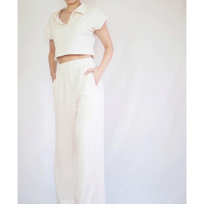 pw05-เซทเสื้อโปโลครอป-กางเกงขายาวผ้าวอร์มสีขาวครีม